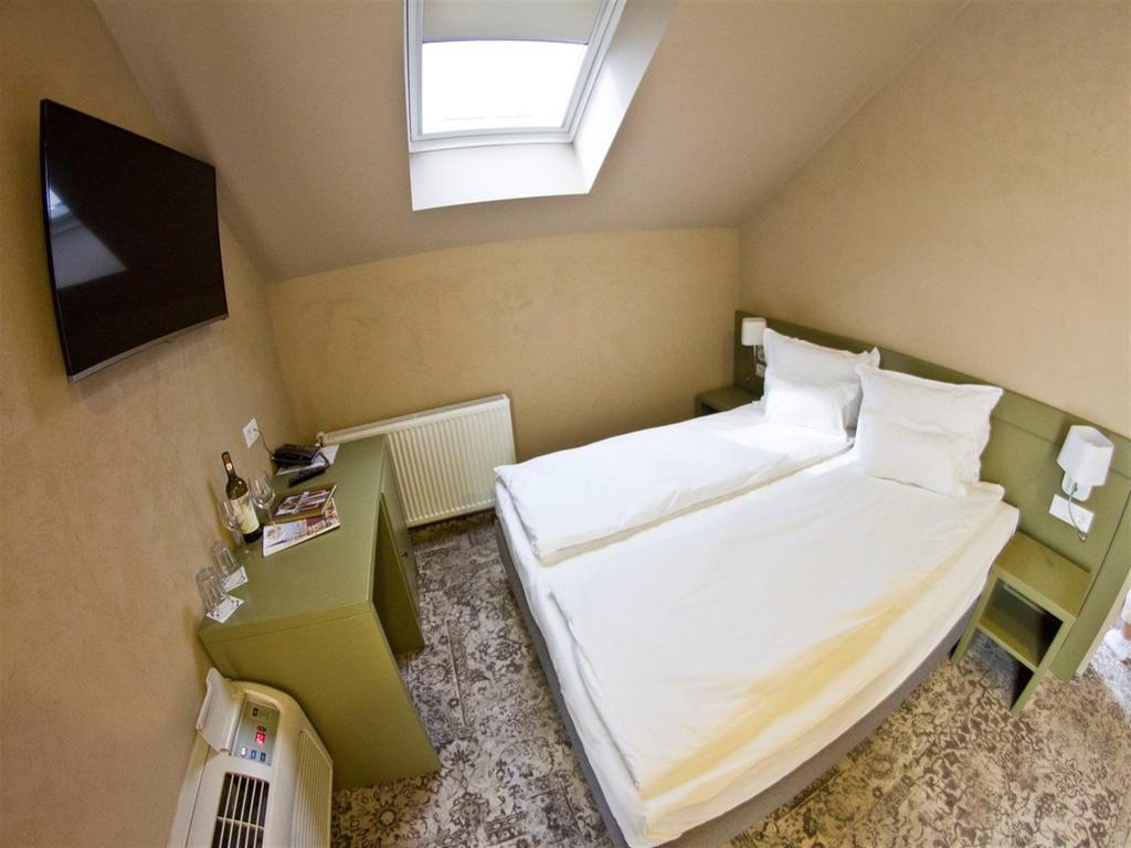 Sarea-N Bucate Hotel Turda Eksteriør billede